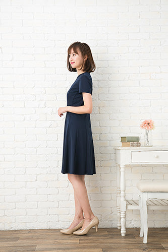 [再入荷]ノラガードナーNora Gardnerラウンドネック半袖マットジャージーワンピース（ドレス）Nina/ネイビー（紺）
